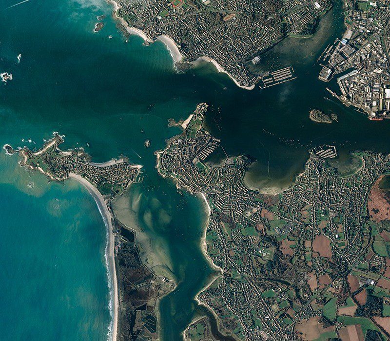 satellite imagery for mapping and analysis, high resolution satellite imageryia